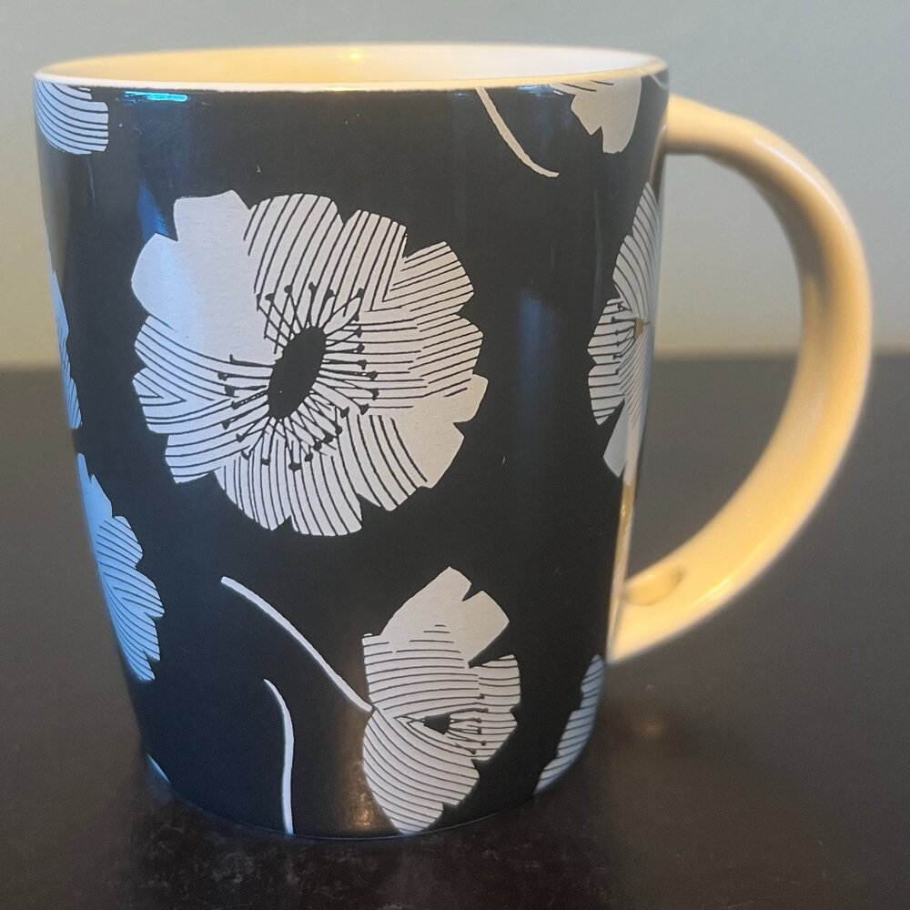 Tabitha Brown Flora Stoneware Black White Poppies Mug Cup Four Finger Grip 16oz